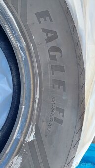 235/65/18 Goodyear - 4