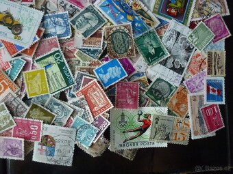 Poštovní známky z celého světa přes 5000 ks - 4