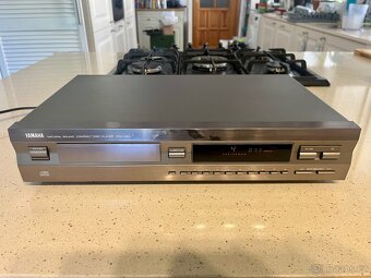 Cd přehrávač Yamaha CDX-393 - 4