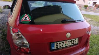 Škoda Fabia II bouraná, na náhradní díly - 4