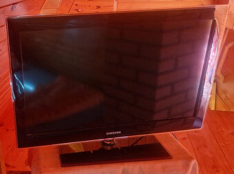 Televize TV Samsung LE32B553M3W - 4