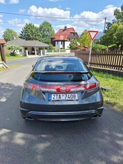 Prodám Honda Civic 1.4i VTEC - 4