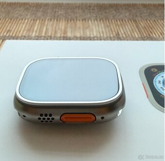 Apple Watch Ultra 49 mm (1. generace) - 4