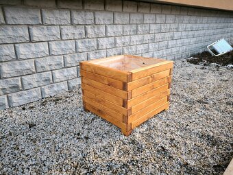 Truhlíky, květináče - 4