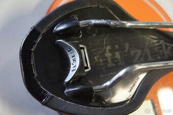 sedlo Fitzik Tundra 2 - 4