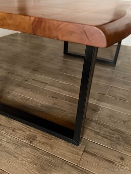 Masivní akáciový stůl 2x1 m - 4