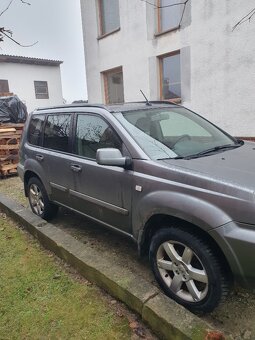 Nissan X-TRAIL - 4