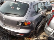 Mazda 3 2003 - dily z vozu - 4