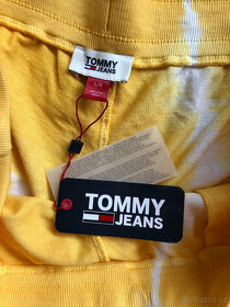 Nové teplákové batikované žluté kraťasy Tommy Hilfiger, L - 4