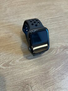 Apple Watch SE 44mm NIKE - ťuklé - 4