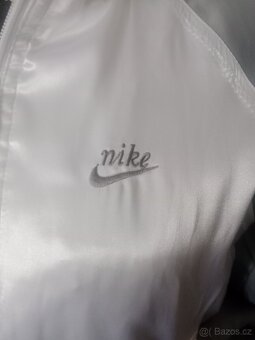 Nike zateplená luxusní bunda - 4
