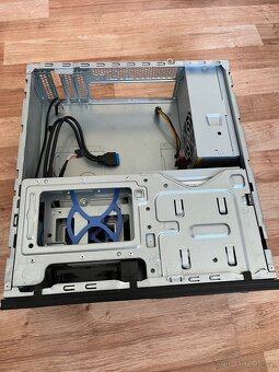 Pc skřiň chieftec + zdroj - 4