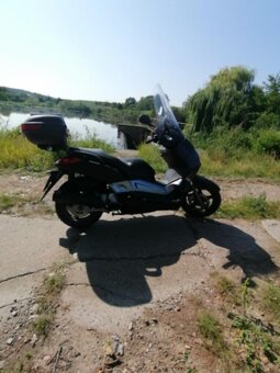 Yamaha x max 125 - 4