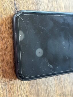 Apple iPhone 11 64GB - 4