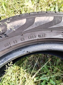 Prodám 1ks letní pneu 235 55 r18 - 4