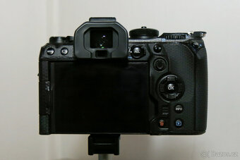Prodám bezzrcadlovku OM-System OM-1 + objektiv Olympus 12–10 - 4
