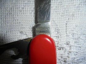 Prodám červený zavírací nůž zn. MIKOV - 4