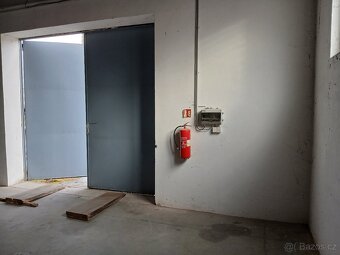 PRONÁJEM - Skladová hala 325 m² - Hluboká nad Vltavou - 4