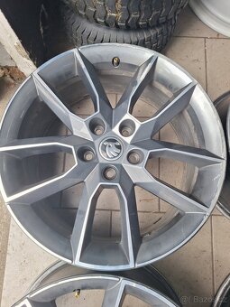Prodám originální Alu Škoda Octavie 3 rs - 4