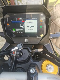 Suzuki V-Strom 800 DE - 4