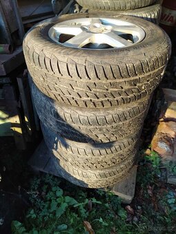 ALU disky 5x114,3 r16 a zimné gumy 215/65r16 - 4