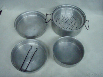 SKLÁDACÍ KEMPINGOVÁ SADA HRNCŮ - 7 v 1 - 4