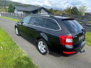 Škoda Octavia 3 combi 1.6Tdi Alu Navi Parkpilot - 4