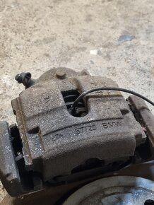 Brzdy BMW E46 330i, 330D možný upgrade- již pouze zadní - 4
