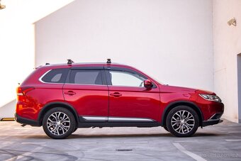 Mitsubishi Outlander 2.2DI-D 7-miestne Intense+ A/T - 4