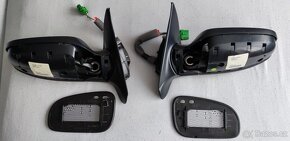 Prodám pravé a levé zrcátko na Volvo S60 - 4