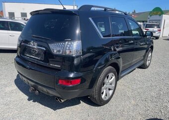 Mitsubishi Outlander 2.2 DI-D 4x4 7 MÍST nafta manuál 130 kw - 4