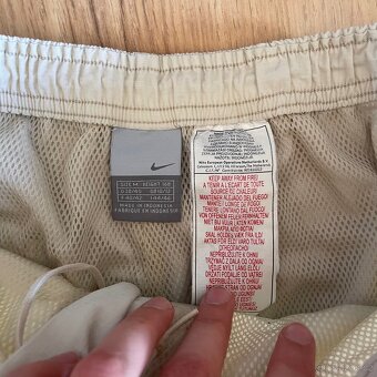 Bílé Nike jorts velikosti M - 4
