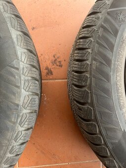 4 x Zimní pneu - Plechové disky - Poklice - 205/60 R16 - 4
