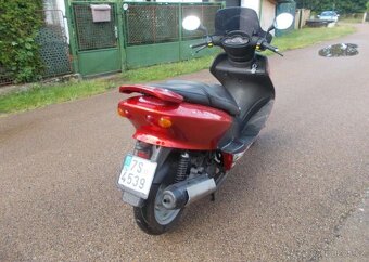 Yamaha YP 124 benzín 8 kw - 4