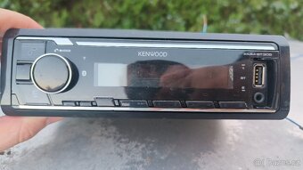 AUX a Bluetooth Autorádio KENWOOD - 4