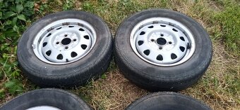Dvě sady pneumatik s disky - 4
