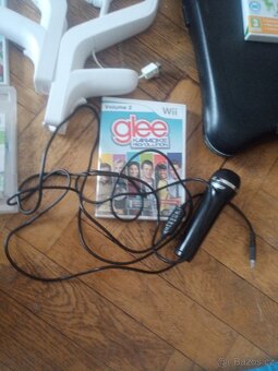 Nintendo Wii + bohate prislusenstvi - 4