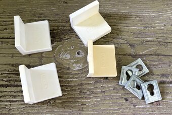 Dvě policové skříňky Ikea Hensvik - 4