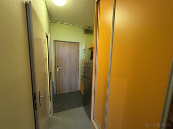 Prodej bytu 1+kk, 25 m2, OV, sklep, ulice Jabloňová, Praha 1 - 4