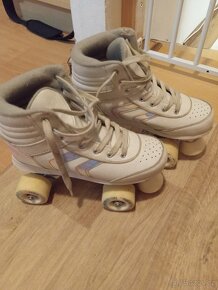 Prodám dívčí kolečkové brusle Oxelo - 4