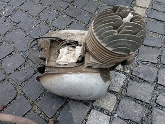 ČZ 175 rám s motorem - 4