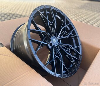 Alu kola 20” Forzza model Spectrum BLACK 5x112 - 4