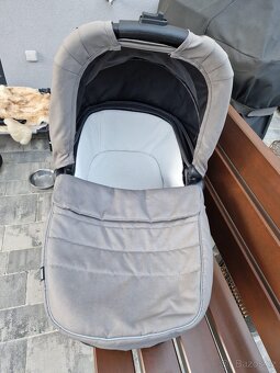 Kombinovaný městský kočárek Thule Sleek - 4