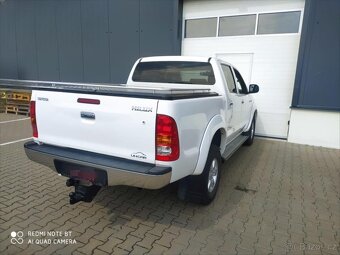 Toyota Hilux 2,5 D-4D Double Cab Terra (2010) - 4