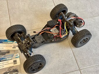 2WD buggy LRP S10 Twister - 4