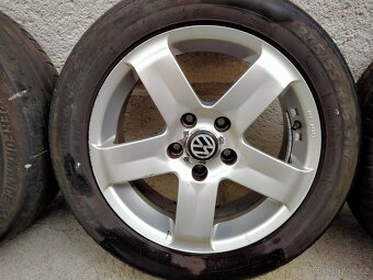 Alu kola Volkswagen, 6,5J x 16, 5x112, ET 38, letní pneu - 4