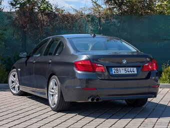BMW F10 525d Bixenony/Comforty/Velký iDrive/HUD Displej/PDC - 4