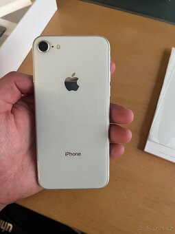 Apple Iphone 8, 64GB - 4