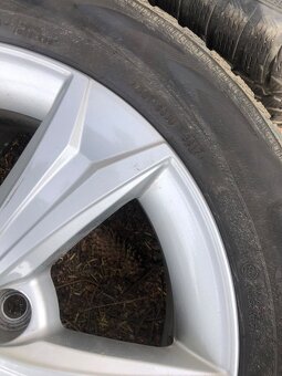 Originální TOYOTA ALU kola s kvalitními zimními pneu - pro C - 4