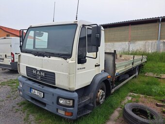 MAN LE 12.220 4x2, LL – valník 7,40 m - 4